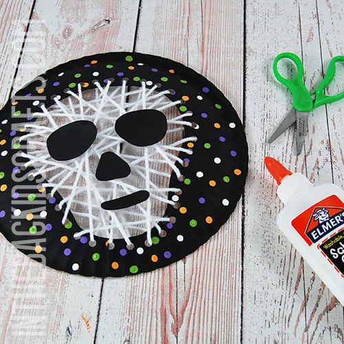 PAPER PLATE MUMMY CRAFT FOR KIDS STPE 5
