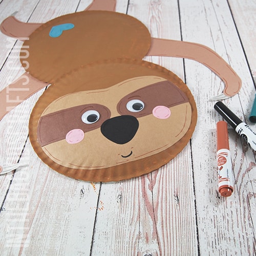 PAPER PLATE SLOTH CRAFT STEP 6