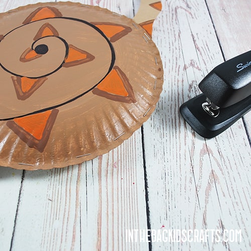 PAPER PLATE SNAKE CRAFT STEP 8B