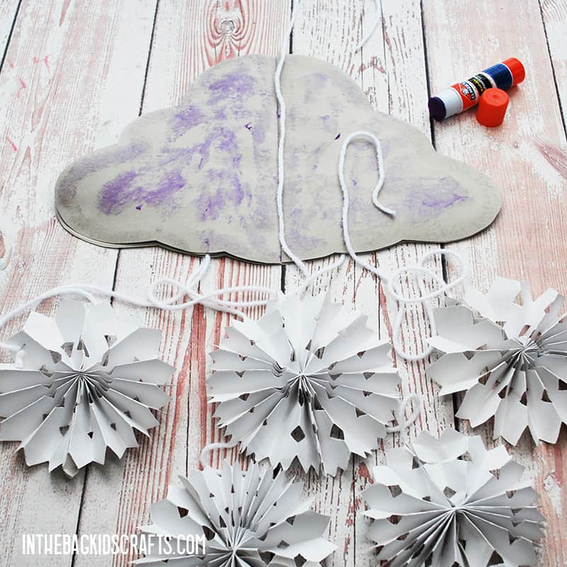 WINTER PAPER CRAFT SNOWFLAKE MOBILE STEP 3B