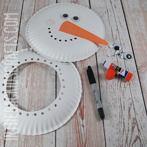 paper plate snowman craft for kids step 3