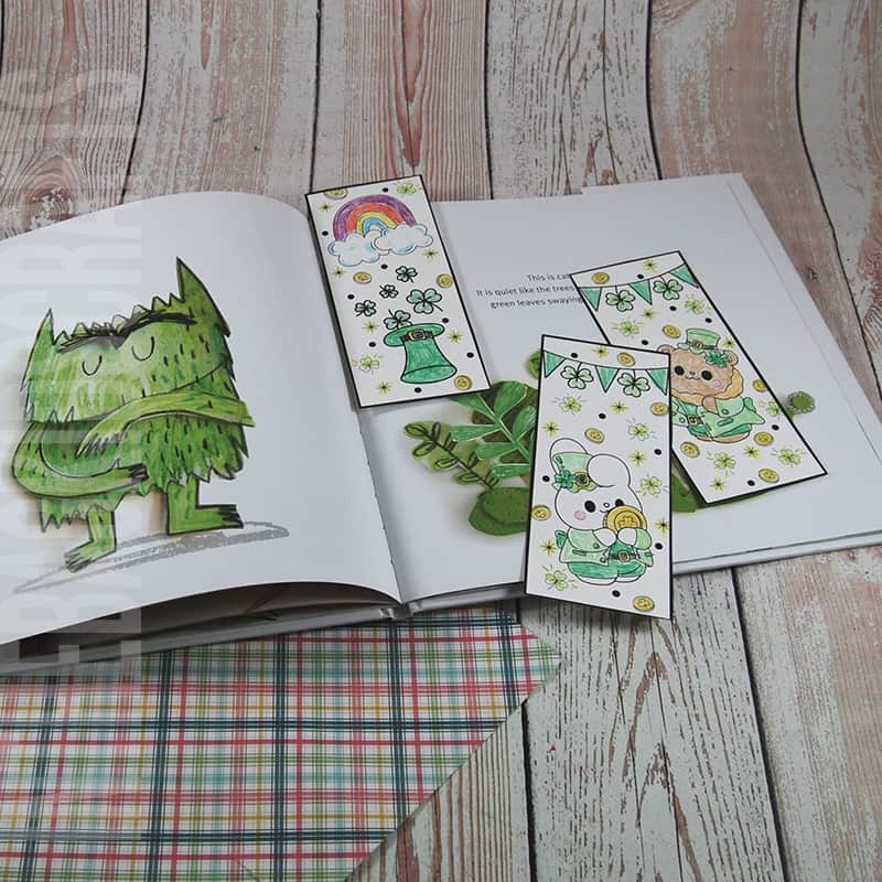 St. patrick's Day bookmarks in use