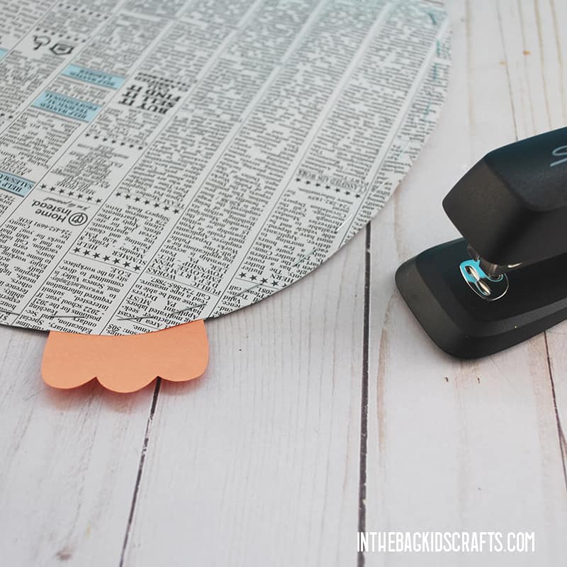 EASY PENGUIN CRAFT STEP 3