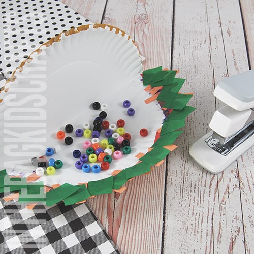 paper plate taco craft step 4