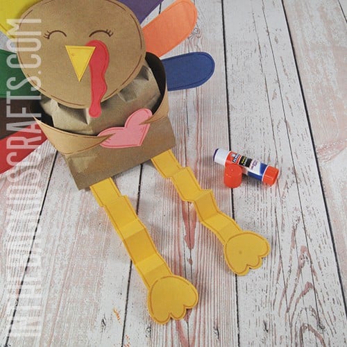 THANKSGIVING TURKEY CRAFT STEP 10
