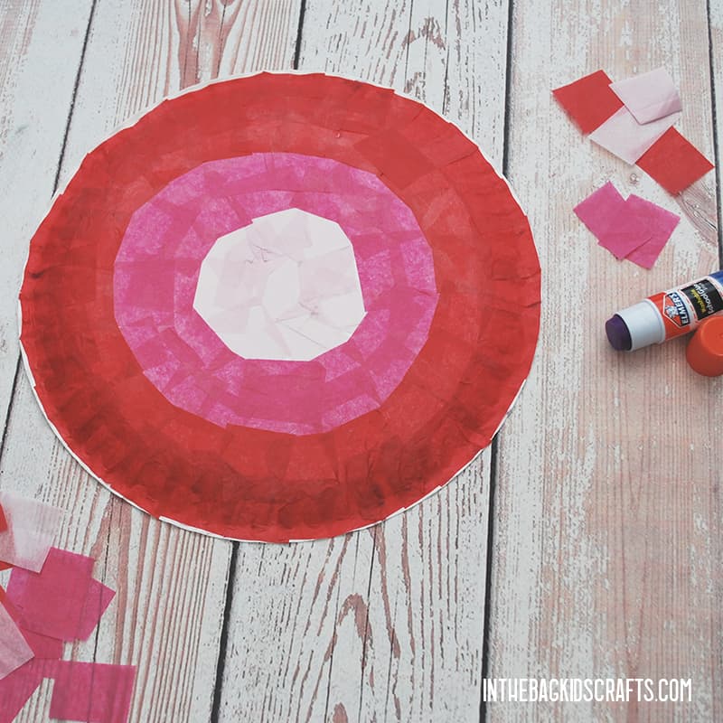 VALENTINE PRESCHOOL CRAFTS SILHOUETTES STEP 1