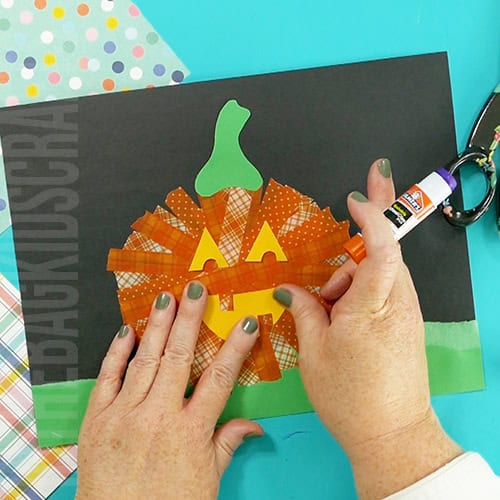 preschool pumpkin craft step 4