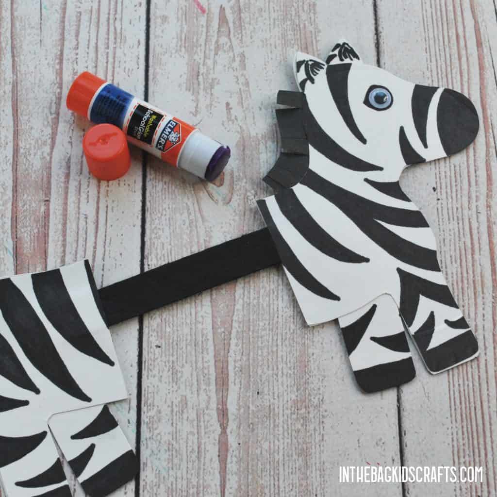 ZEBRA CLOTHESPIN CRAFT IDEAS STEP 4