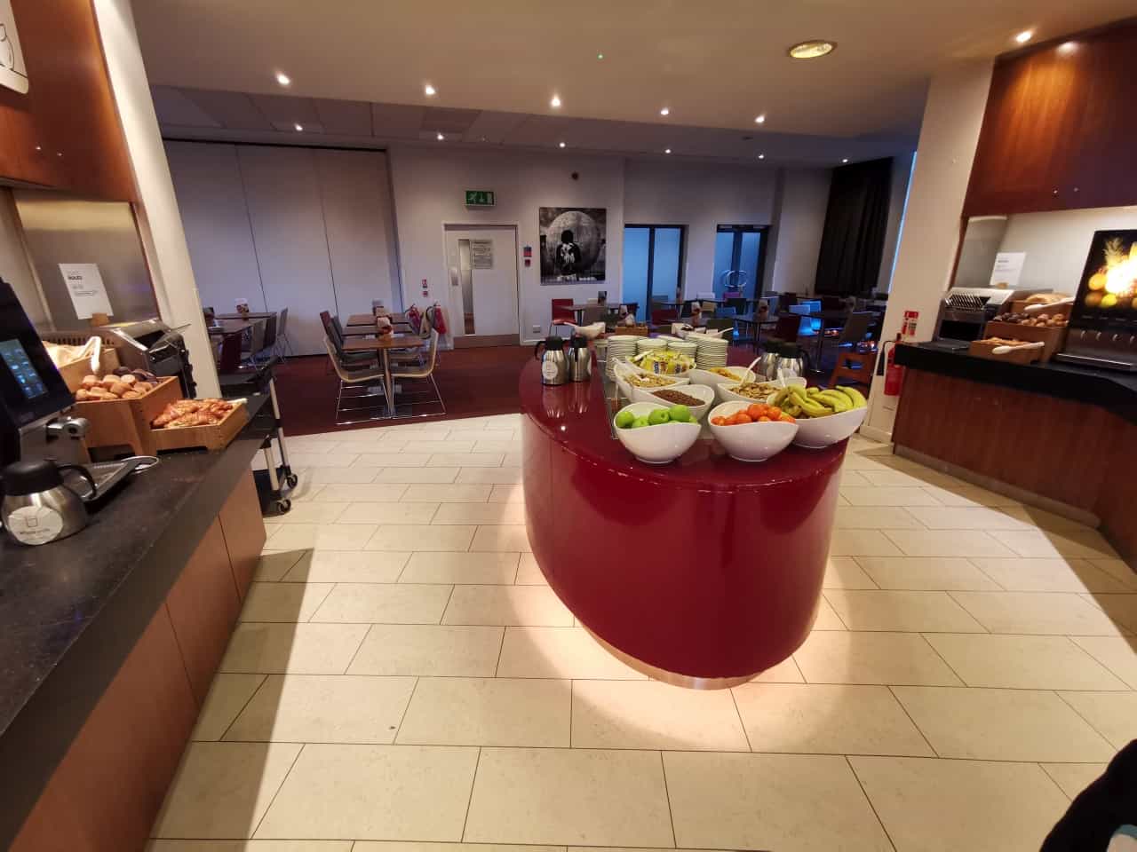 Holiday Inn Express Frühstück