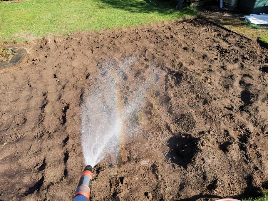 Pool Untergrund vorbereiten