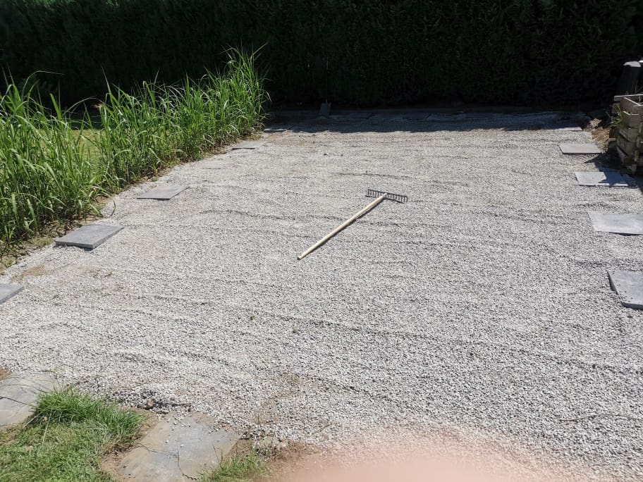 Pool Untergrund vorbereiten