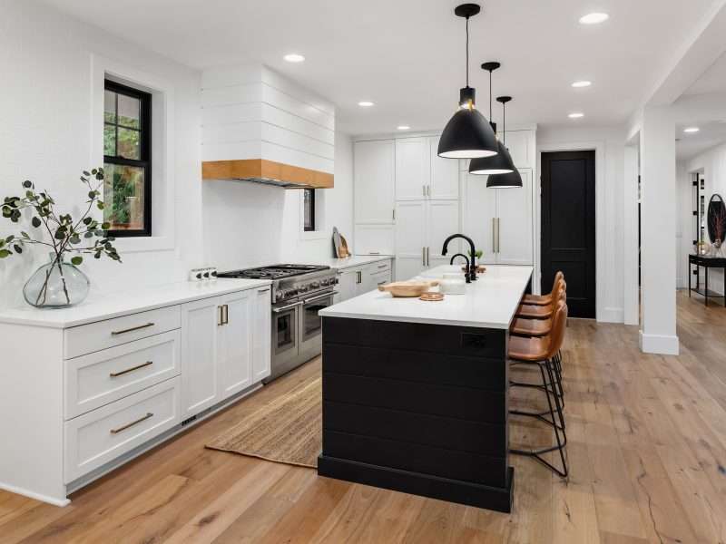 Why iHandymanHub - iHandymanHub: Top Choice for Home & Business Renovation Hub