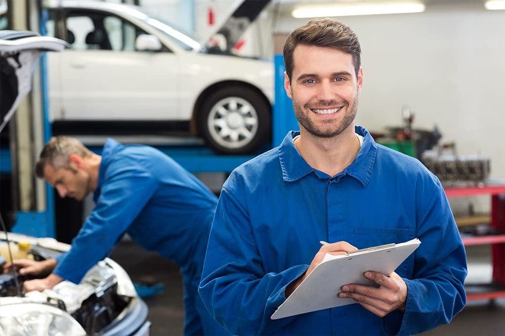 insurance-guy-inspecting