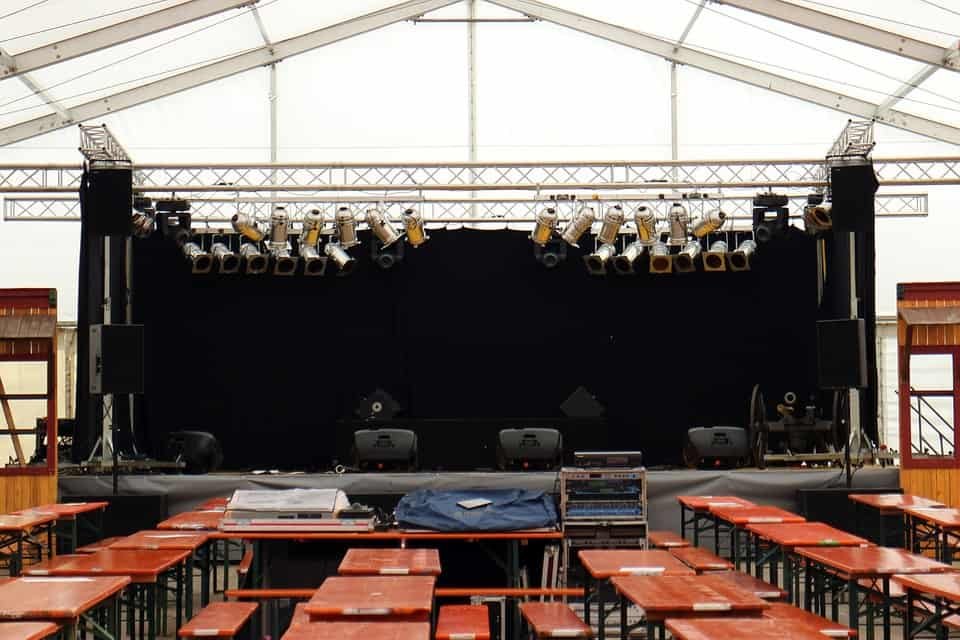 differenza tra tendostruttura e tensostruttura