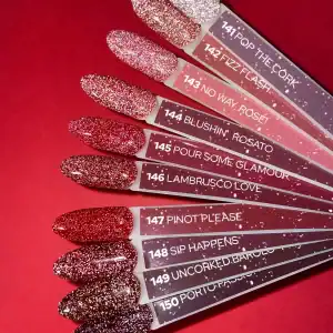 Glitter nagellak kleurenstalen met diverse glitters en tinten voor prachtige manicure en pedicure. P.