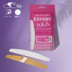 Gelnagel teststrips en UV-lamp voor professionele nagelverzorging.
