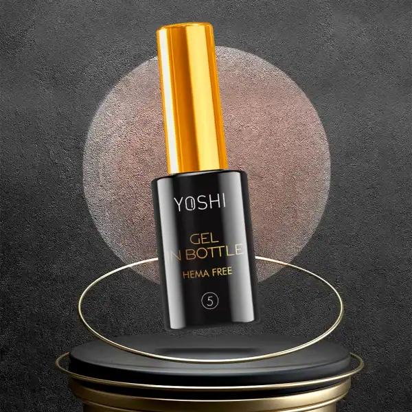 VOSHI gel nagellak fles, HEMA vrij, zwart en goud ontwerp, professionele nagelverzorging.