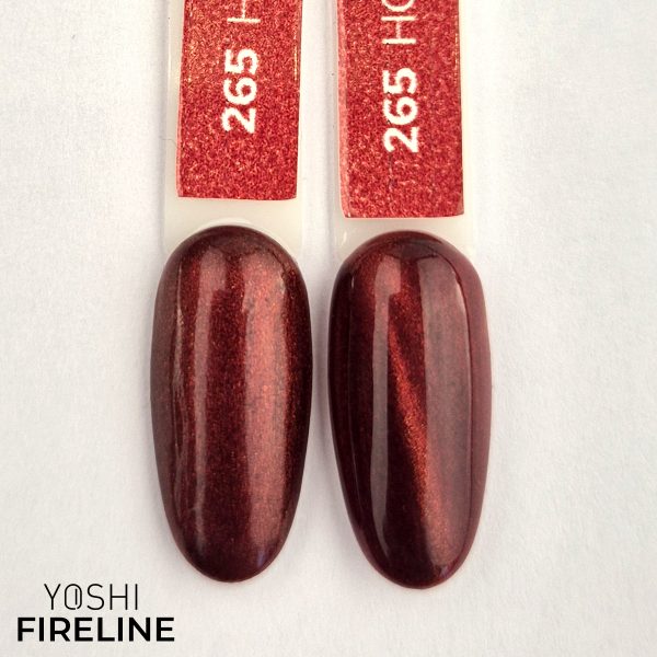 Zwarte gelnagellak met glans en diepte, perfect voor elegante nagelstyling.