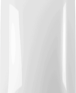 Gelnagel met witte afwerking en elegante vorm, perfect voor een verzorgde manicure.