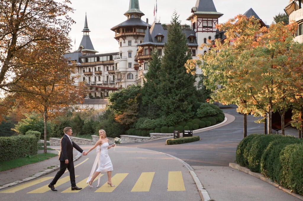 Hochzeitsfotografie mit Herz – Inna Rose, Fotografin, fängt romantische Momente vor einem märchenhaf.
