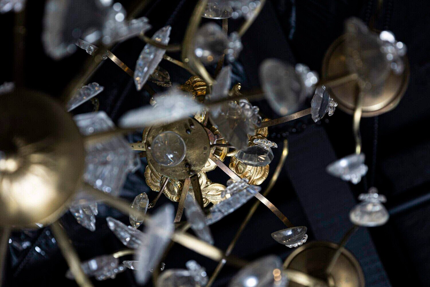 French 19th Century Six-Light Crystal Chandelier with Scrolled Brass Armature - JAA