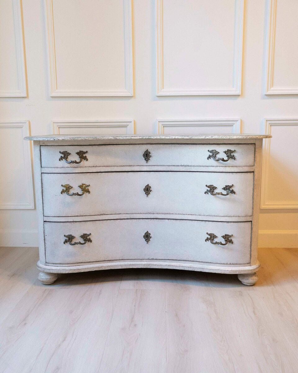 Swedish Baroque Style 19th Century Gray Serpentine Front Three-Drawer Chest - JAA