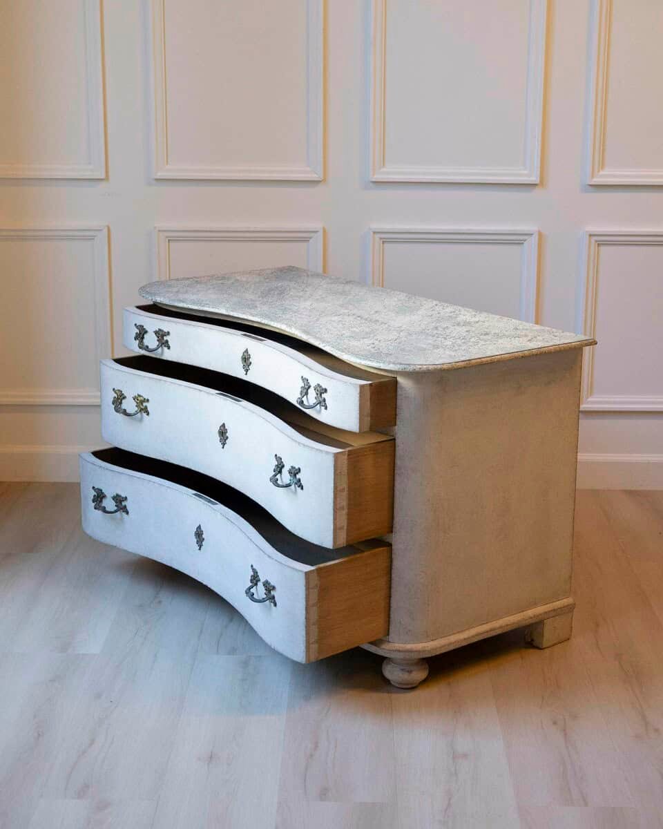 Swedish Baroque Style 19th Century Gray Serpentine Front Three-Drawer Chest - JAA