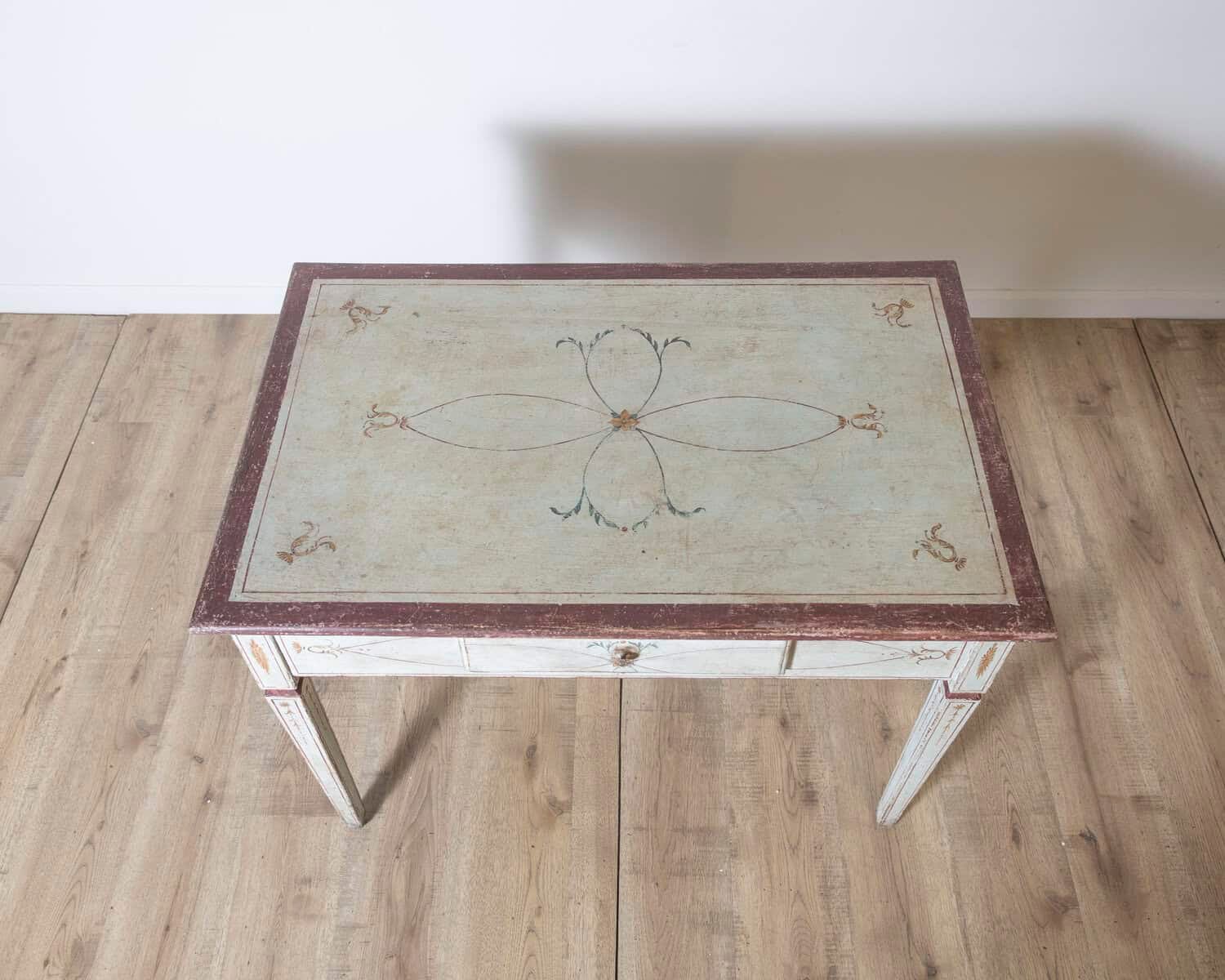 18th Century Lacquered Tuscan Desk Table with Hand Painted Decoration - JAA