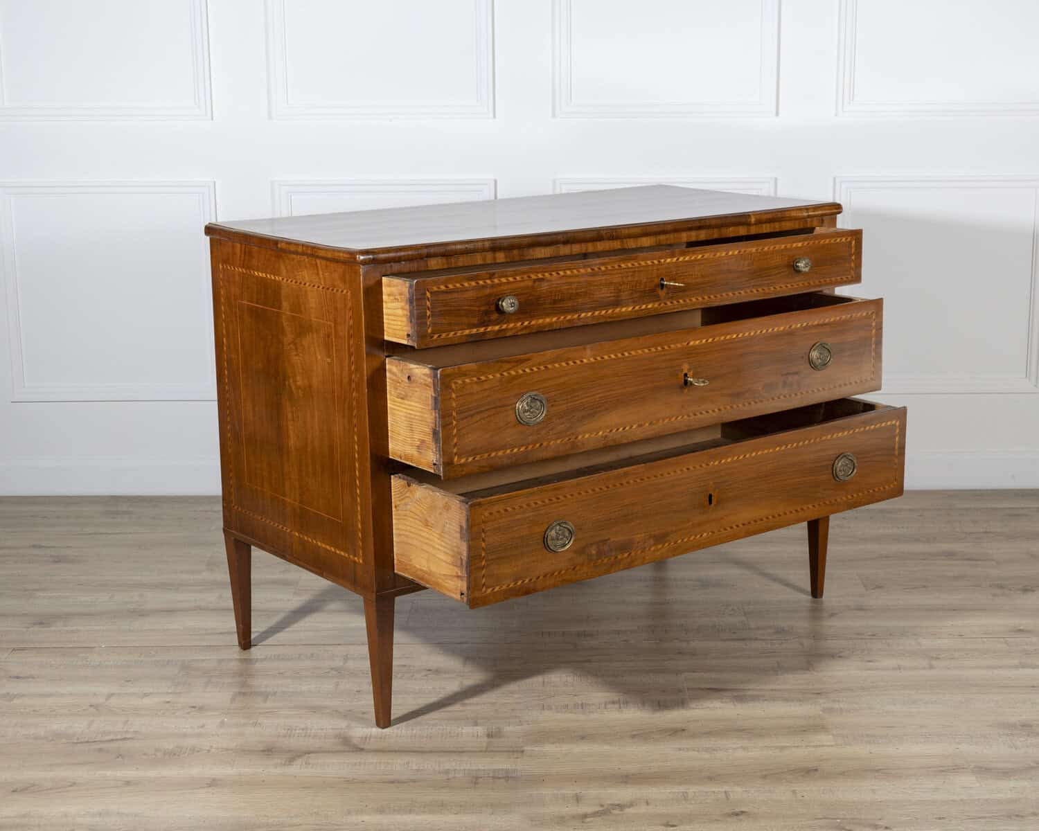 Late 18th Century Neoclassical Chest Of Drawers In Walnut And Cherry - JAA