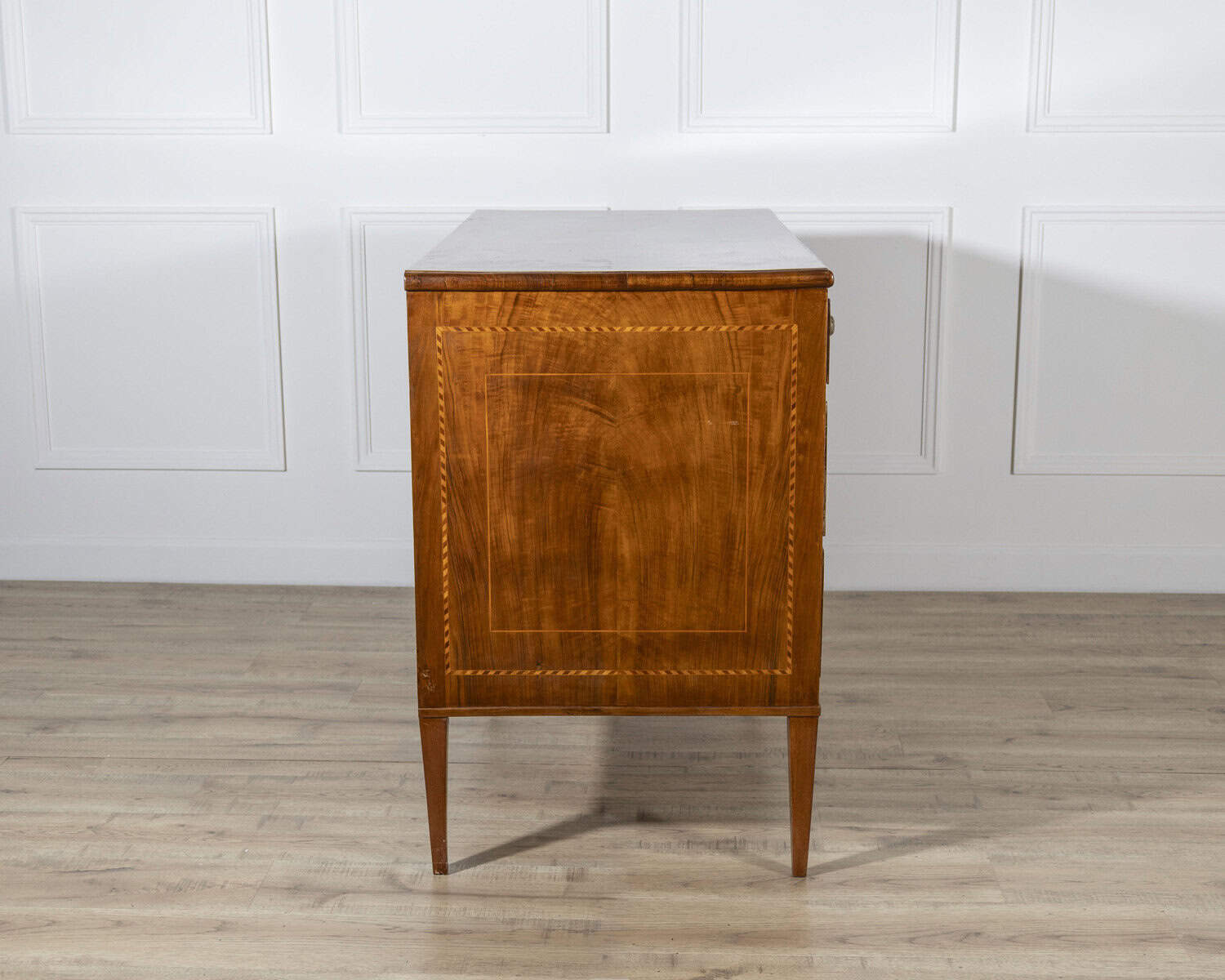 Late 18th Century Neoclassical Chest Of Drawers In Walnut And Cherry - JAA