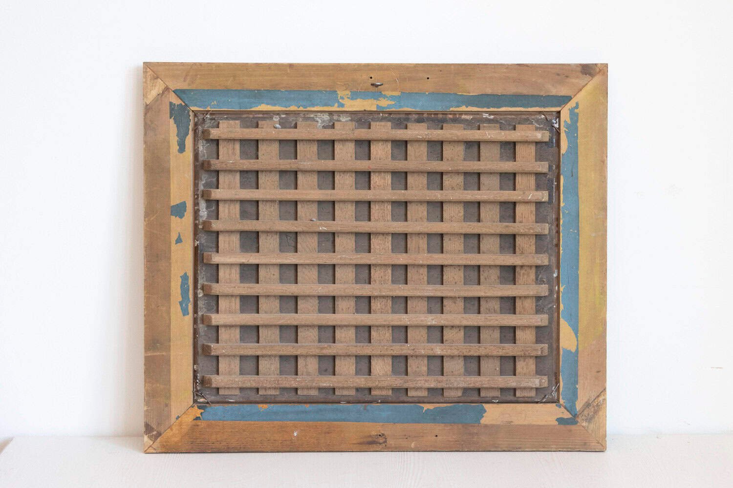 French 1850s Oil on Panel Baryard Painting with Ducks and Vibrant Colors - JAA