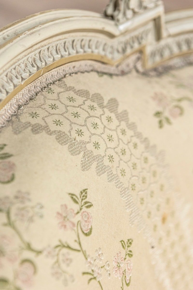 Pair of French Louis XVI Style 1900s Painted and Carved Bergères à Oreilles - JAA