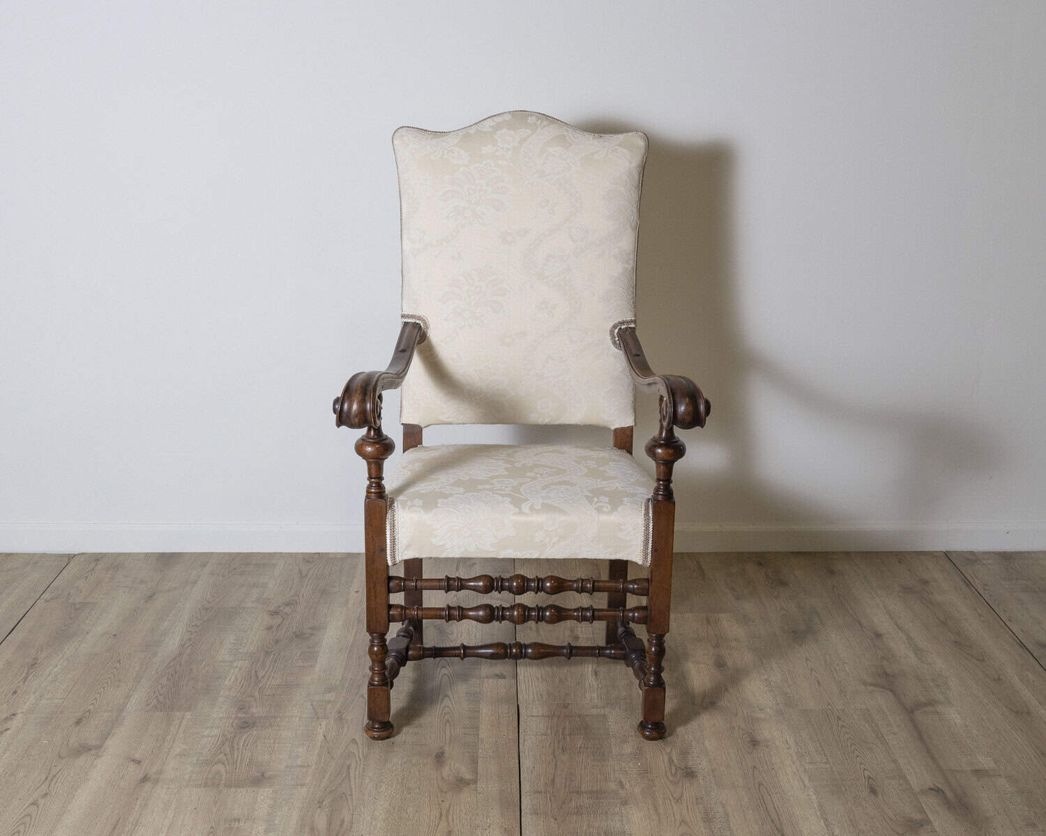 Walnut Armchair, Tuscany, 18th Century - JAA