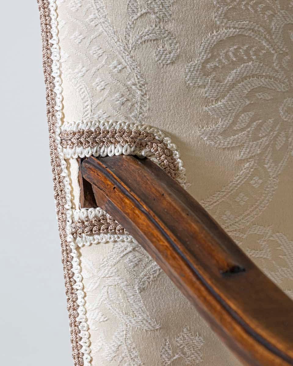 Walnut Armchair, Tuscany, 18th Century - JAA