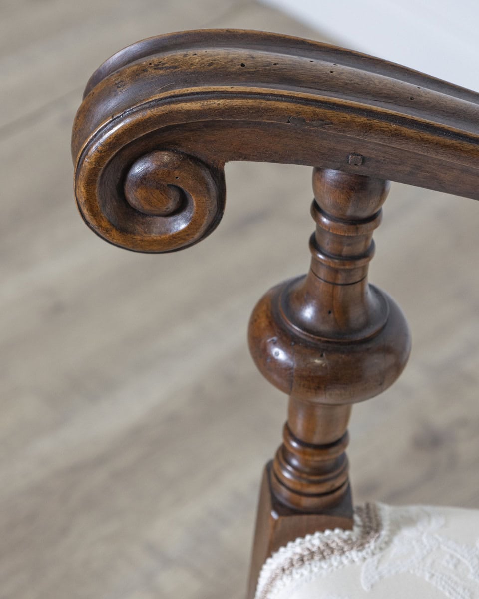 Walnut Armchair, Tuscany, 18th Century - JAA