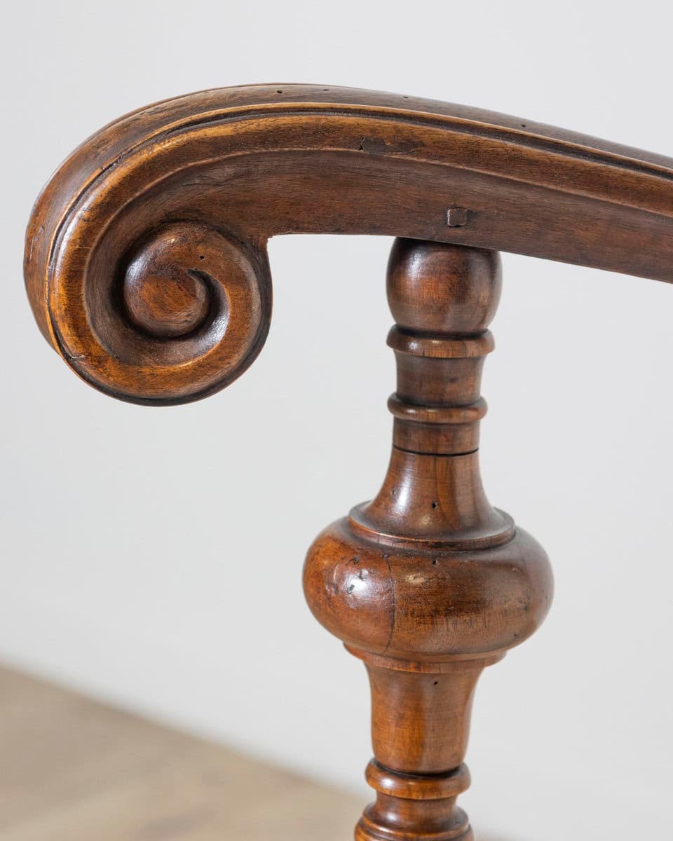 Walnut Armchair, Tuscany, 18th Century - JAA