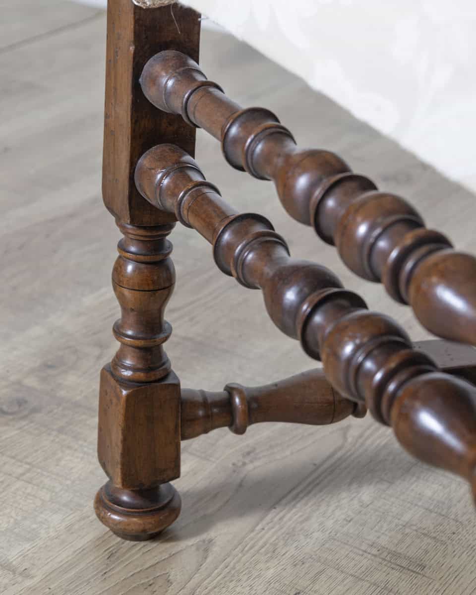 Walnut Armchair, Tuscany, 18th Century - JAA