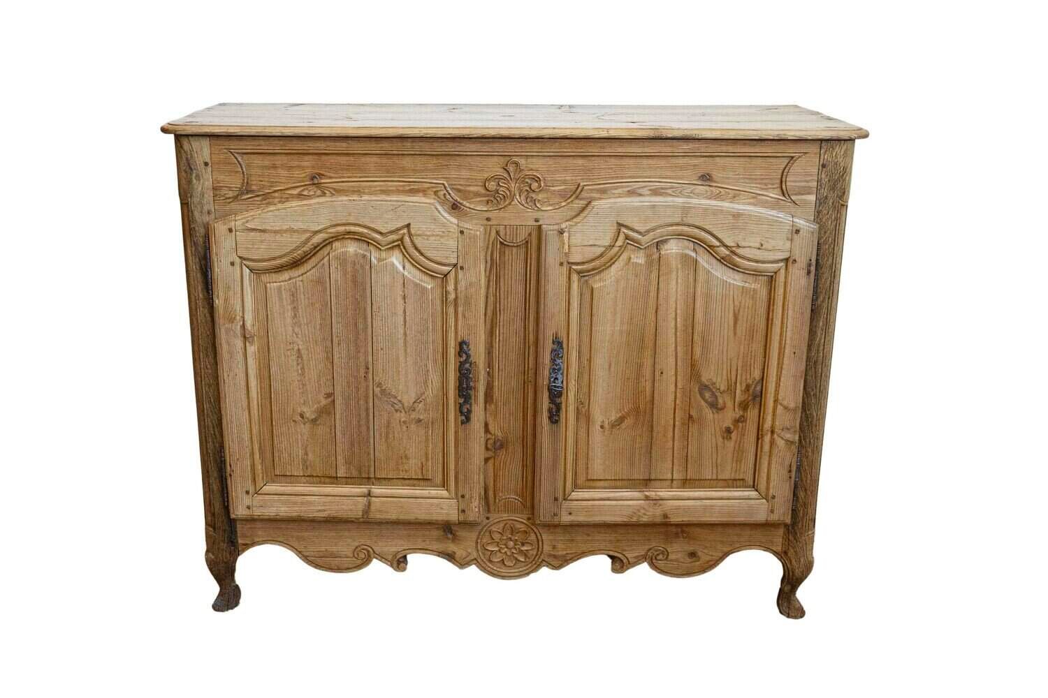 French Louis XV Style 1880s Wooden Buffet with Carved Apron and Molded Doors