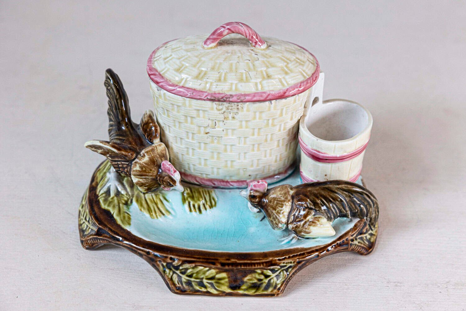 Eichwald Majolica Tobacco Jar with Roosters Pecking the Ground, circa 1870 - JAA