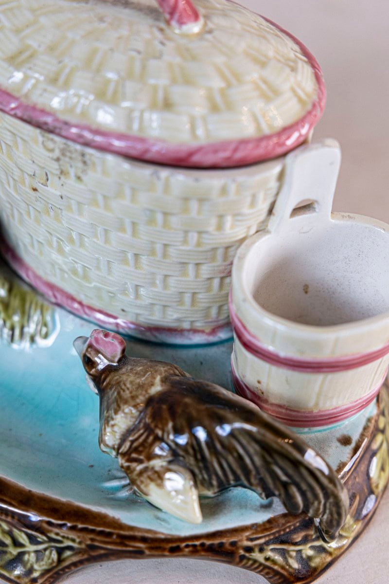 Eichwald Majolica Tobacco Jar with Roosters Pecking the Ground, circa 1870 - JAA