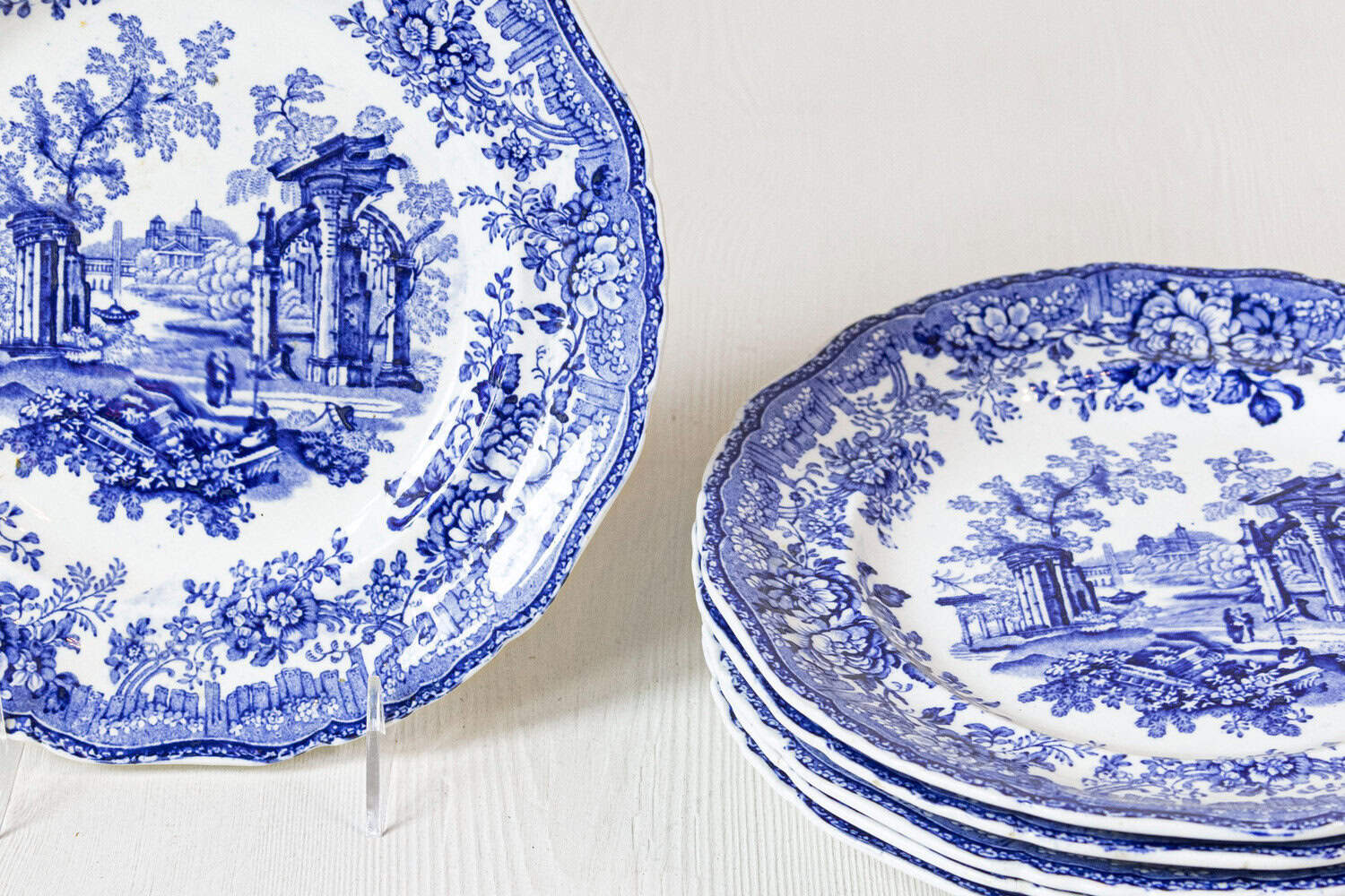 English 19th Century Transfer Blue and White Plates with Ruins and Floral Décor - JAA