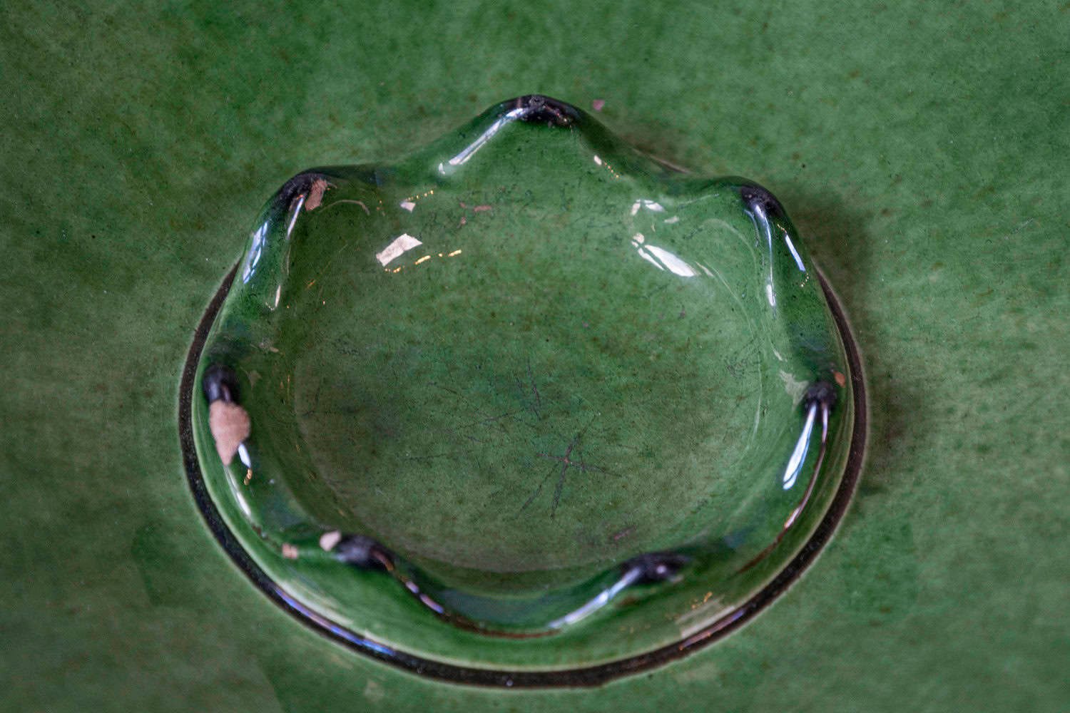 French Provincial 1850s Green Glazed Hors d Ouvres Dish with Scalloped Edges - JAA