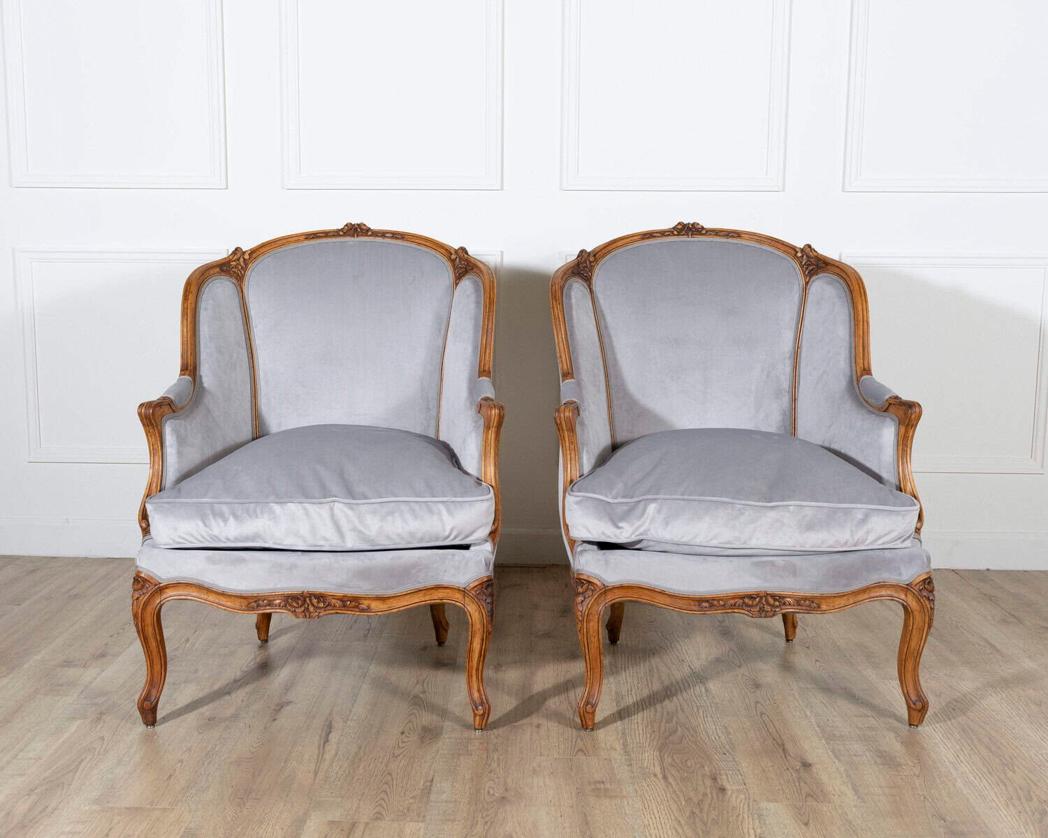 Pair of Louis XV-Style Beech Gondola Armchairs in Gray Velvet, 20th Century - JAA