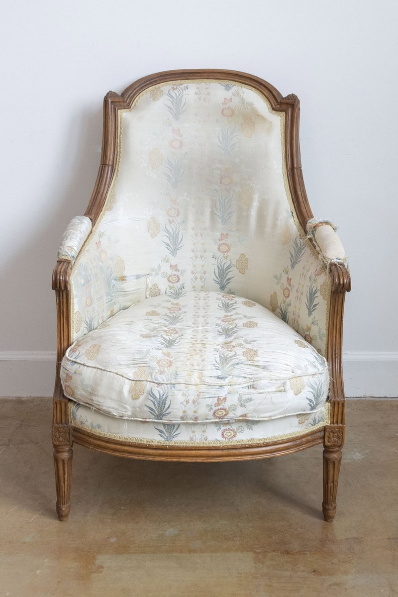 French Louis XVI Period Late 18th Century Walnut Bergère Chair with Curving Back - JAA