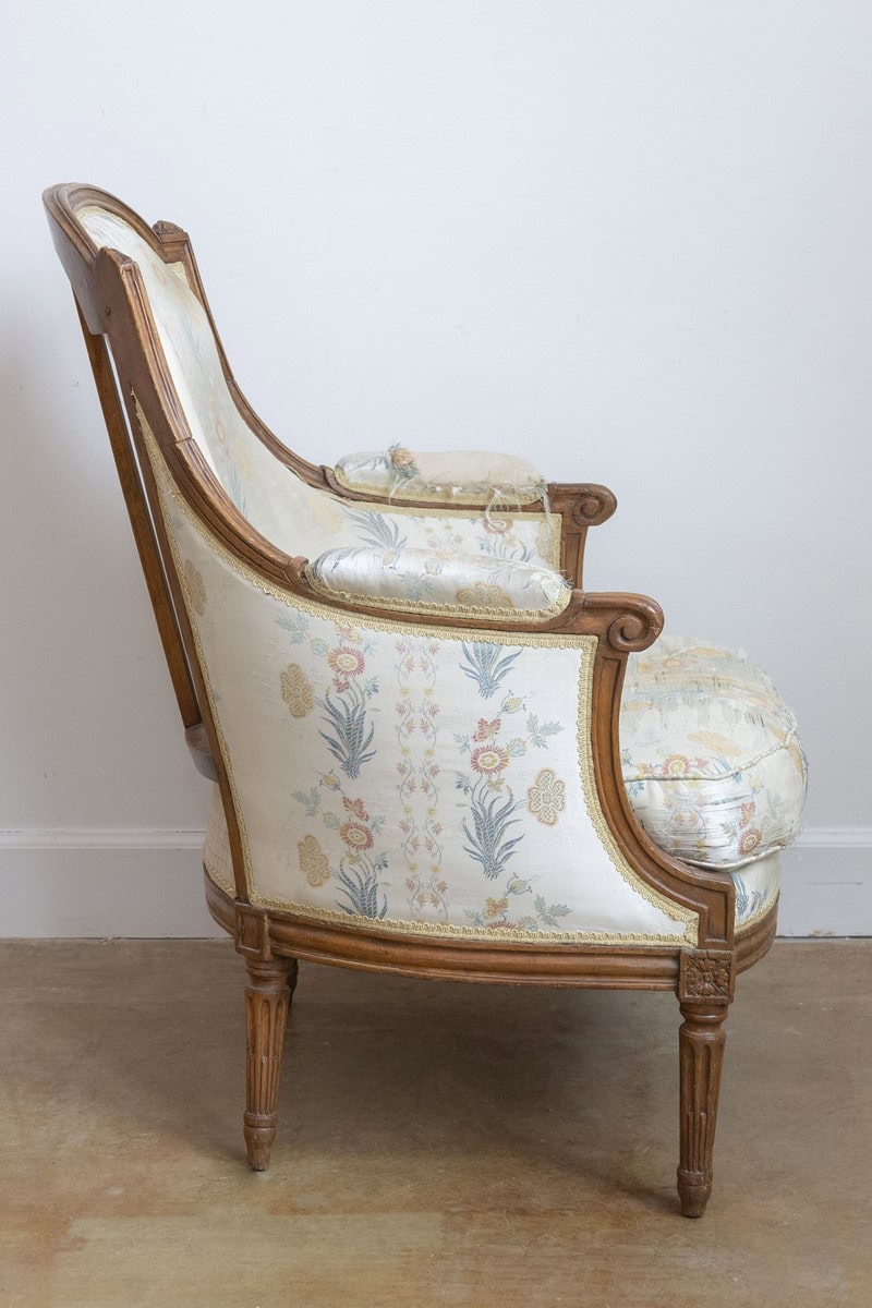 French Louis XVI Period Late 18th Century Walnut Bergère Chair with Curving Back - JAA