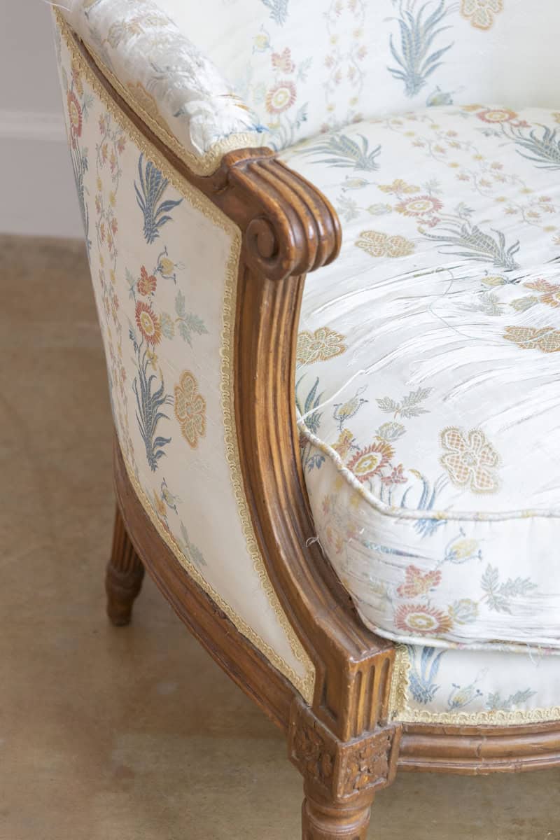 French Louis XVI Period Late 18th Century Walnut Bergère Chair with Curving Back - JAA