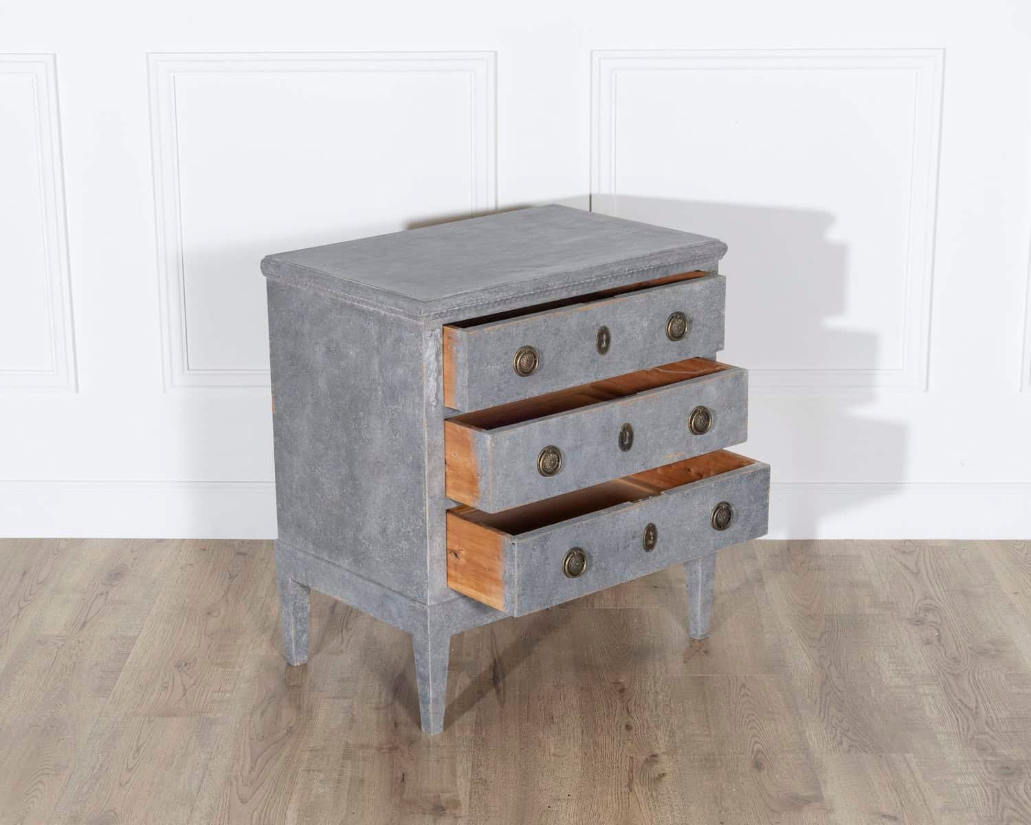 Swedish Painted Chest of Drawers in Grey-Blue, circa 1920 - JAA