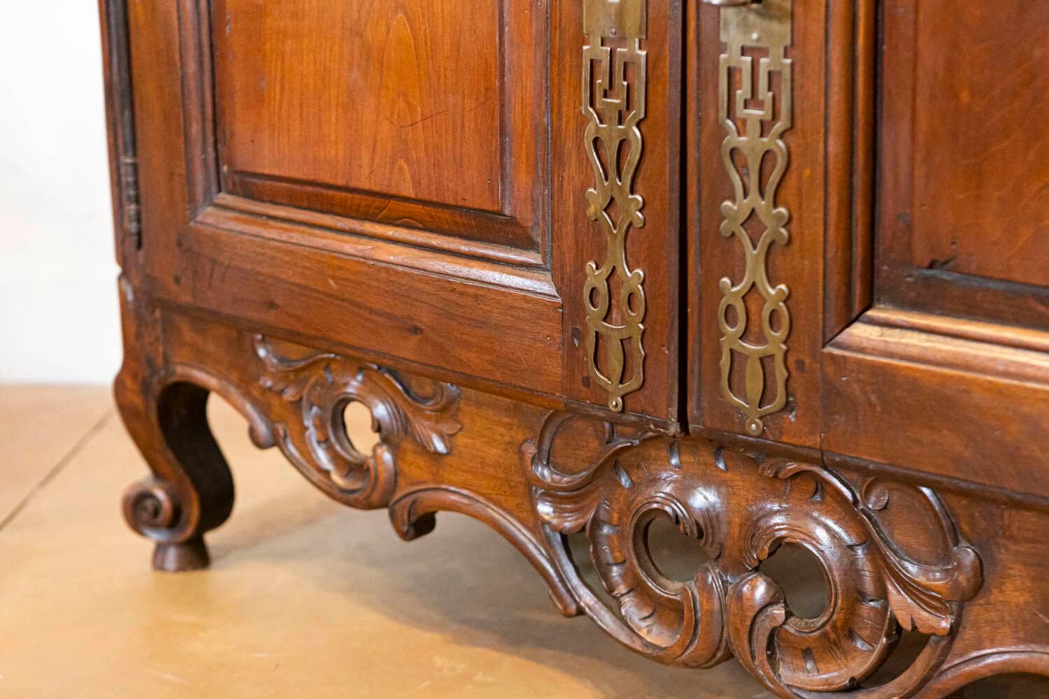 Period Regence French 1720s Walnut Two-Door Buffet with Carved and Pierced Skirt - JAA