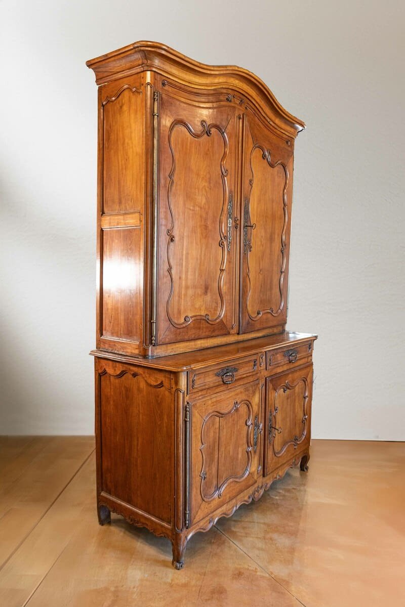 French Louis XV Period 1750s Cherry Buffet à Deux-Corps with C-Scroll Motifs - JAA