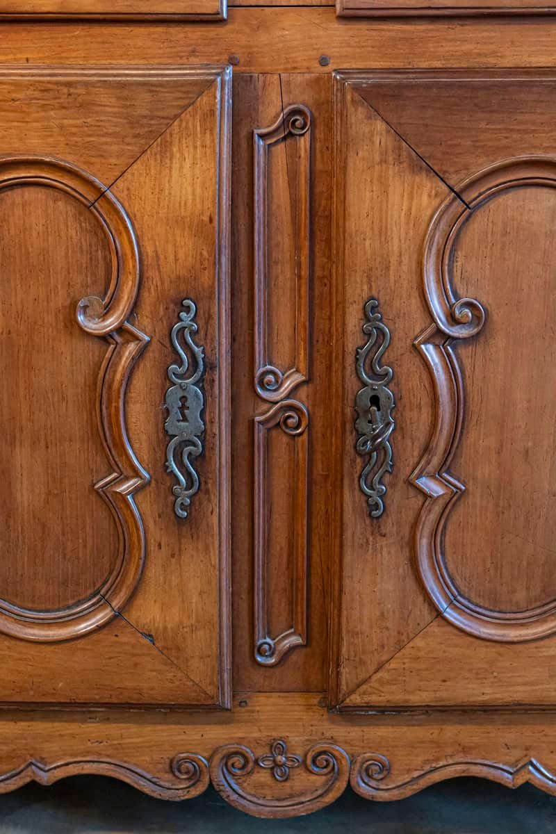 French Louis XV Period 1750s Cherry Buffet à Deux-Corps with C-Scroll Motifs - JAA